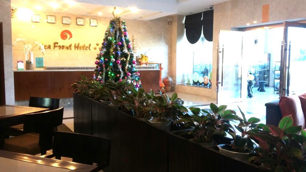 Sea Front Hotel Da Nang Bagian luar foto