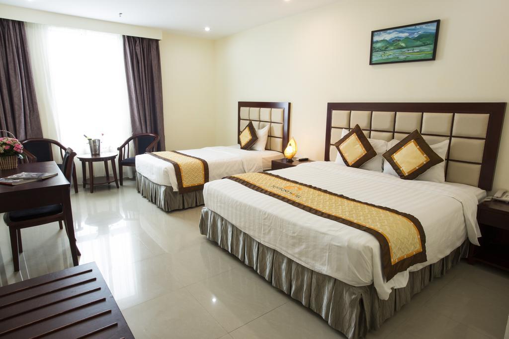 Sea Front Hotel Da Nang Bagian luar foto