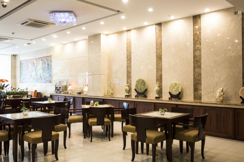 Sea Front Hotel Da Nang Bagian luar foto