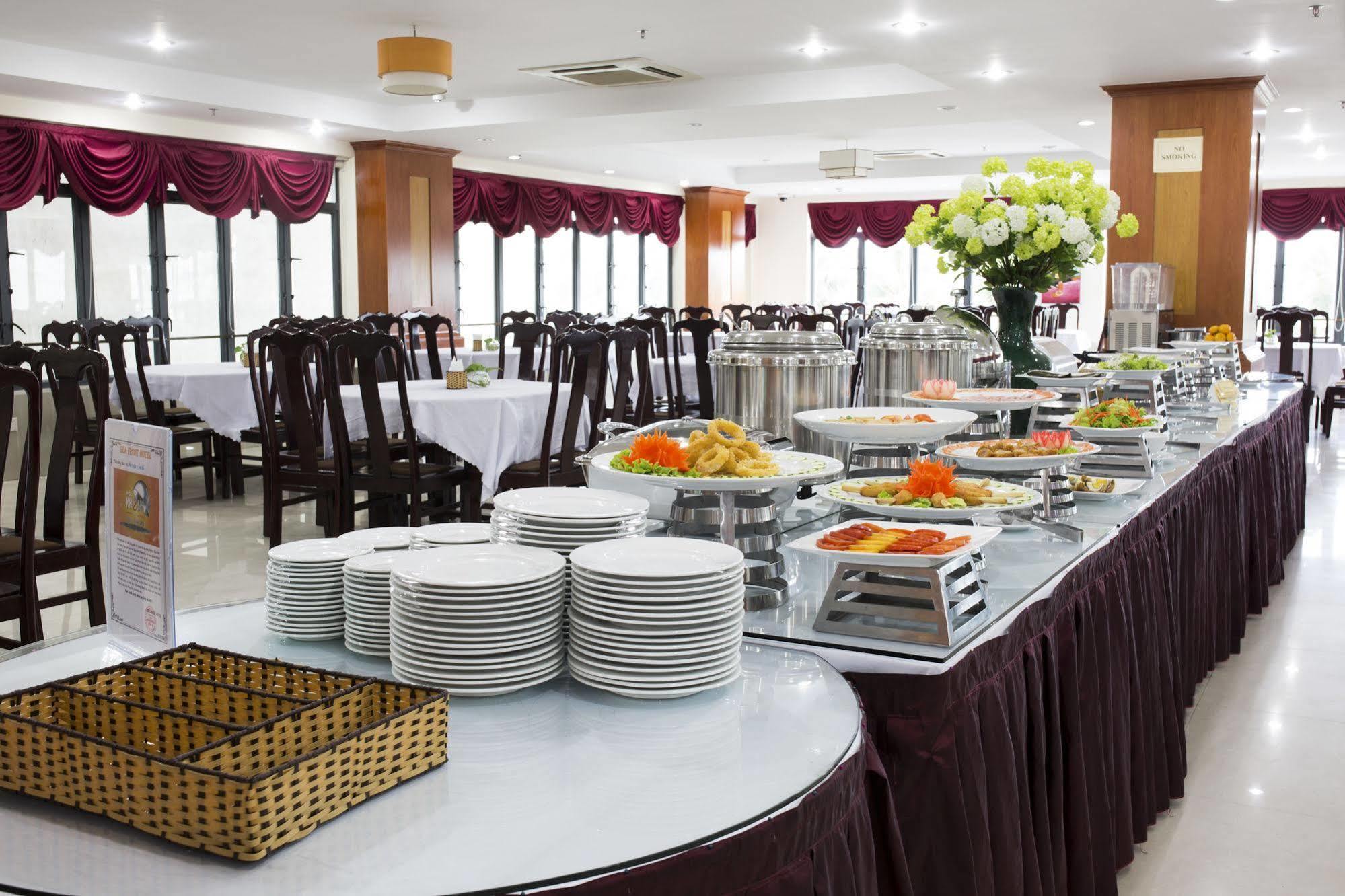Sea Front Hotel Da Nang Bagian luar foto
