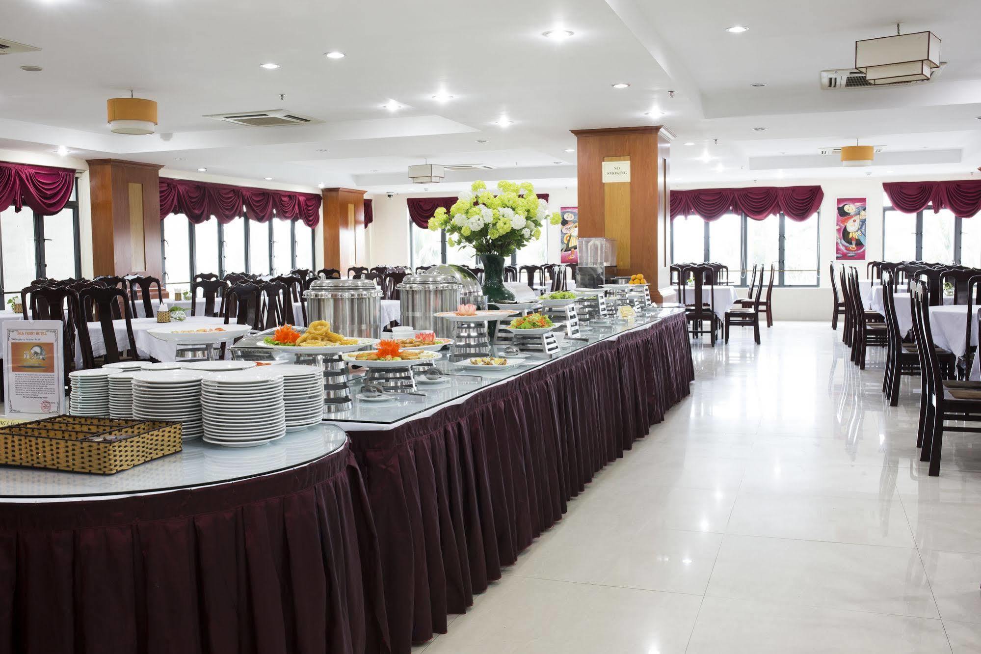 Sea Front Hotel Da Nang Bagian luar foto
