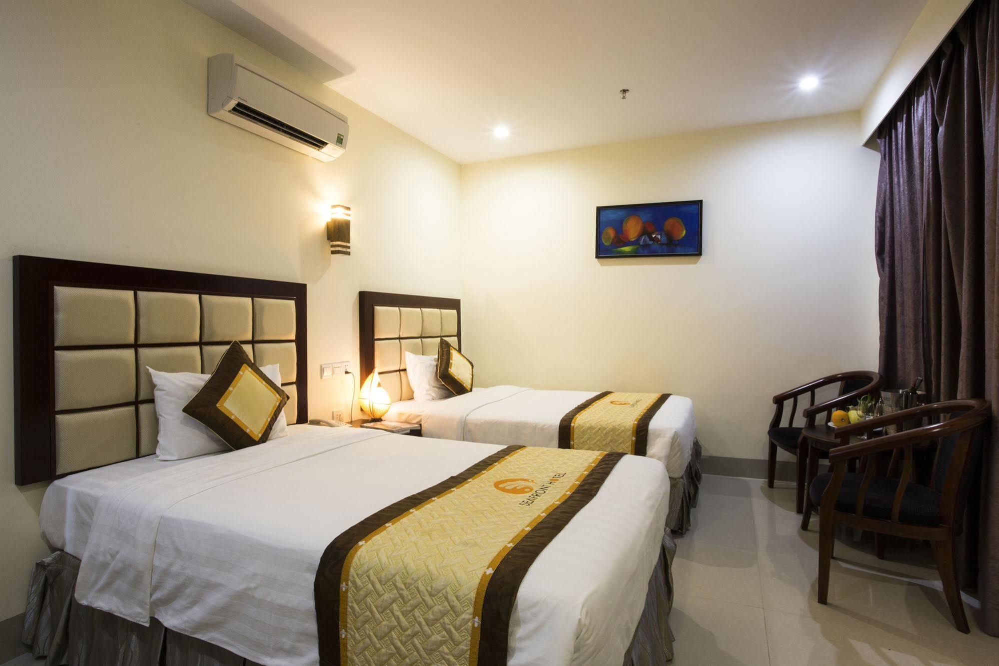 Sea Front Hotel Da Nang Bagian luar foto