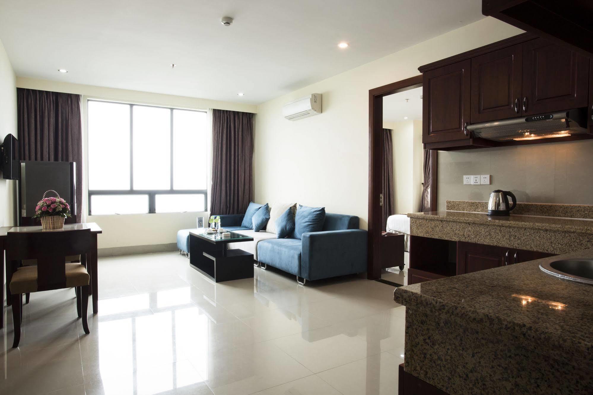 Sea Front Hotel Da Nang Bagian luar foto